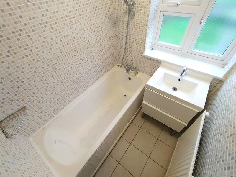 Photo 21- click for photo gallery